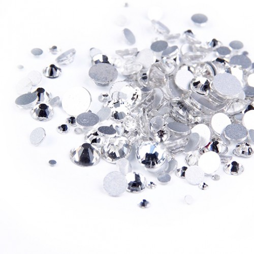 Стразы Swarovski  разных размеров 50шт